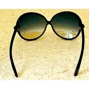 Tom Ford black round oversized sunglasses w/ grey gradient optics/leather case Tom Ford | Accessories | Tom Ford Black Round Oversized  main image 3
